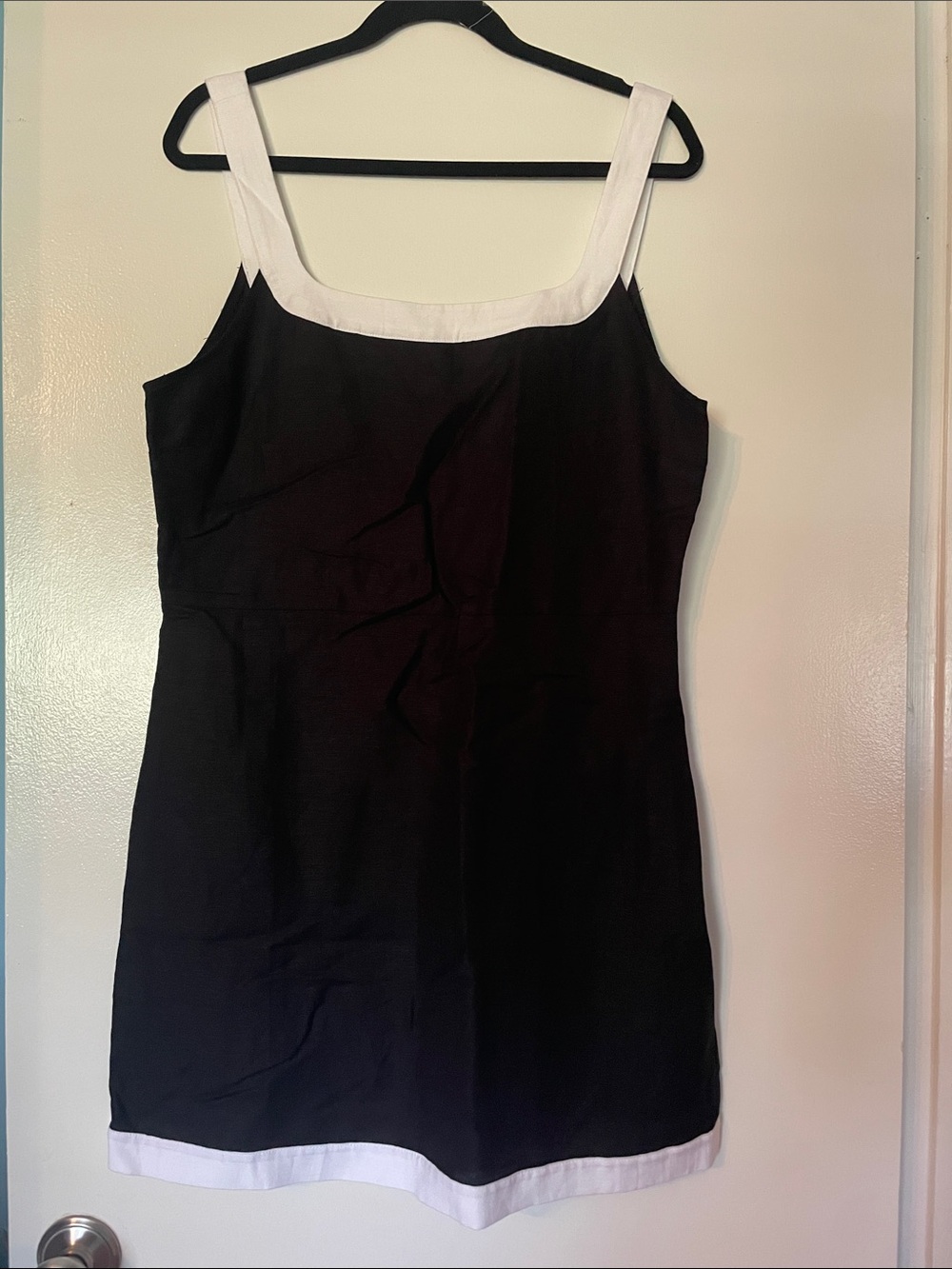 Classic Black and White Sleeveless Dress Loft